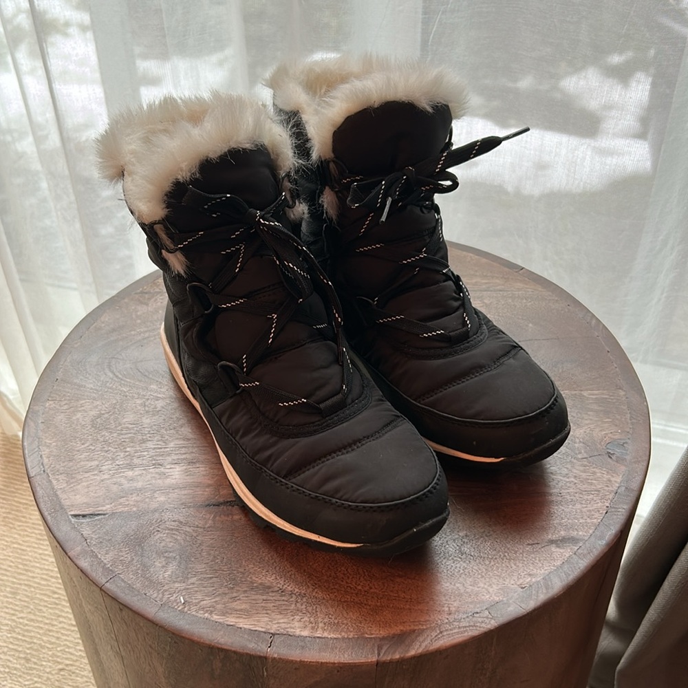 Sorel Whitney Short Lace up Boots